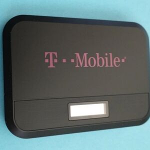 Franklin T9 LTE Mobile Hotspot A+ with New Accessories
